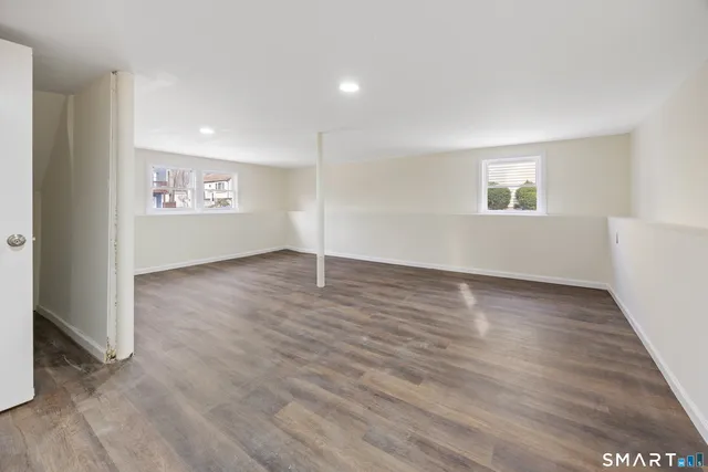 $400,000 | 70 Coleman Street, West Haven, CT 06516