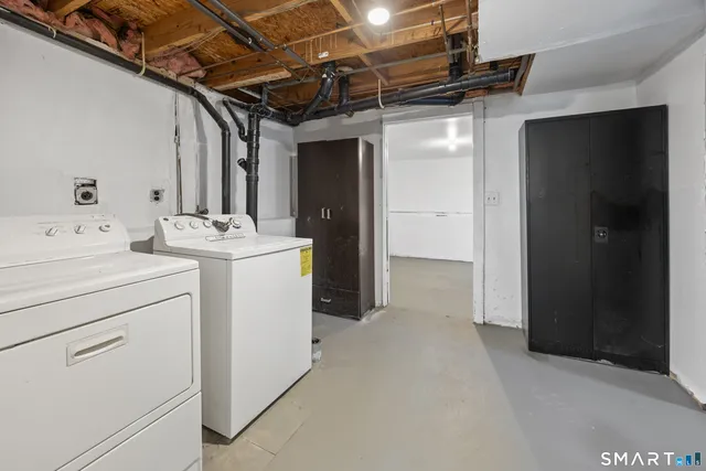 $400,000 | 70 Coleman Street, West Haven, CT 06516