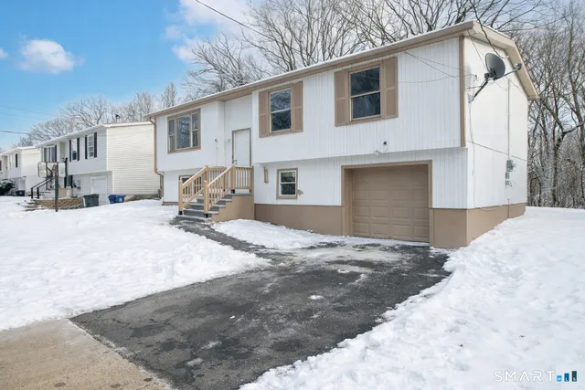 $400,000 | 70 Coleman Street, West Haven, CT 06516