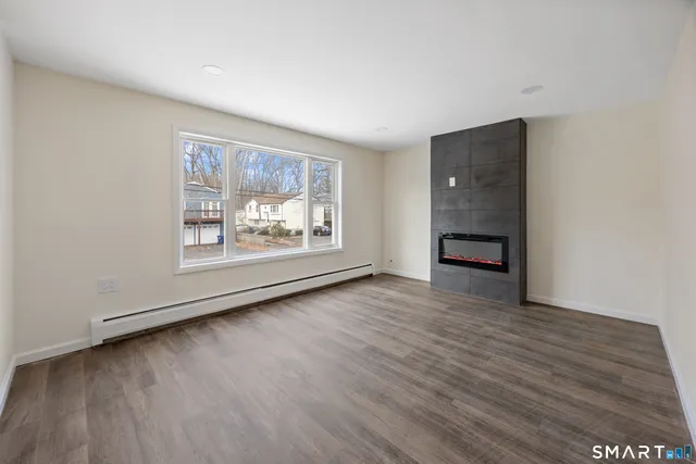 $400,000 | 70 Coleman Street, West Haven, CT 06516