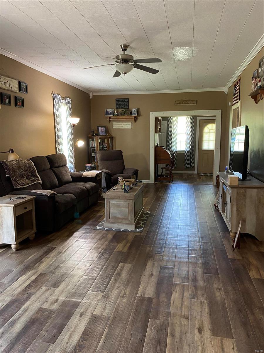 12644 Saraville Road Marion, IL 62959 - Photo 3 of 18