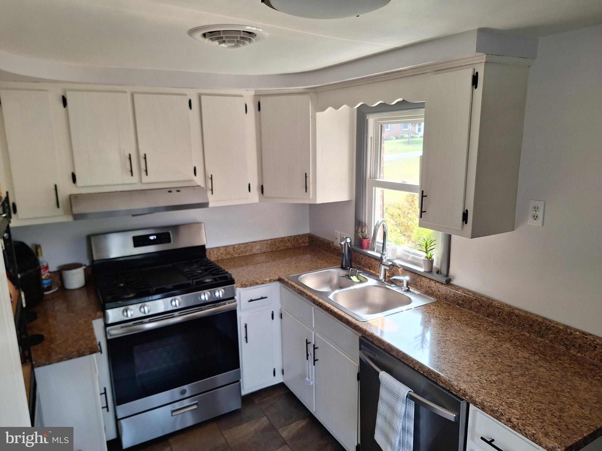 1701 Valley Forge Road Lancaster, PA 17603 - Photo 17 of 52 Modern Kitchen with stainless steel appliances