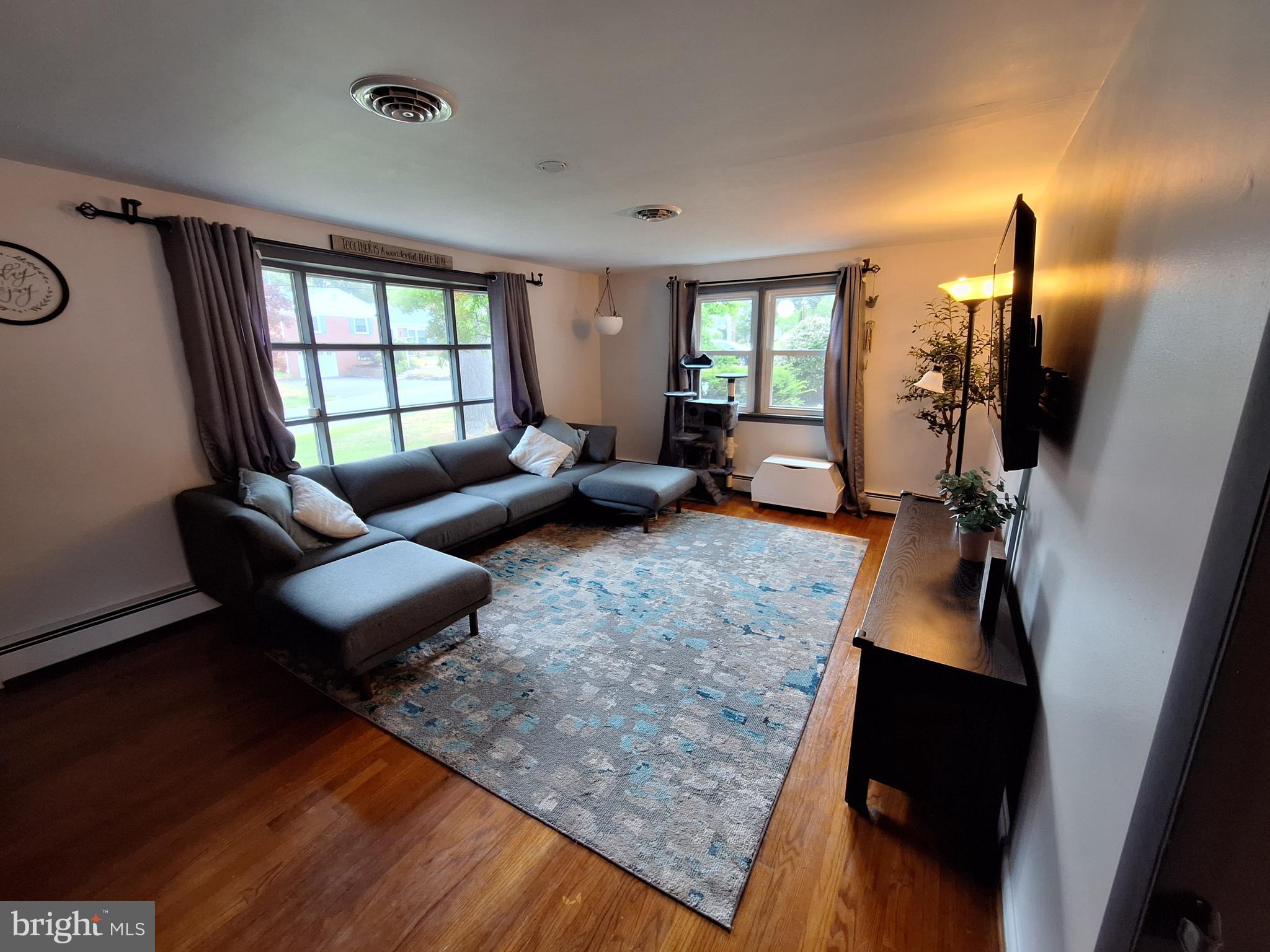 1701 Valley Forge Road Lancaster, PA 17603 - Photo 10 of 52 Living/Family Room