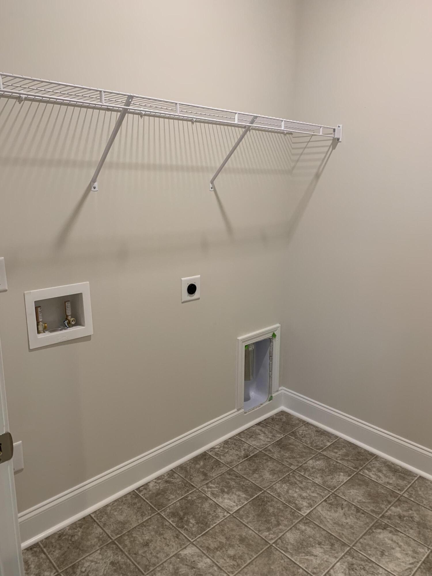 2445 Bent Oak Road Mount Pleasant, SC 29466 - Photo 13 of 22 IMG_6831_laundry