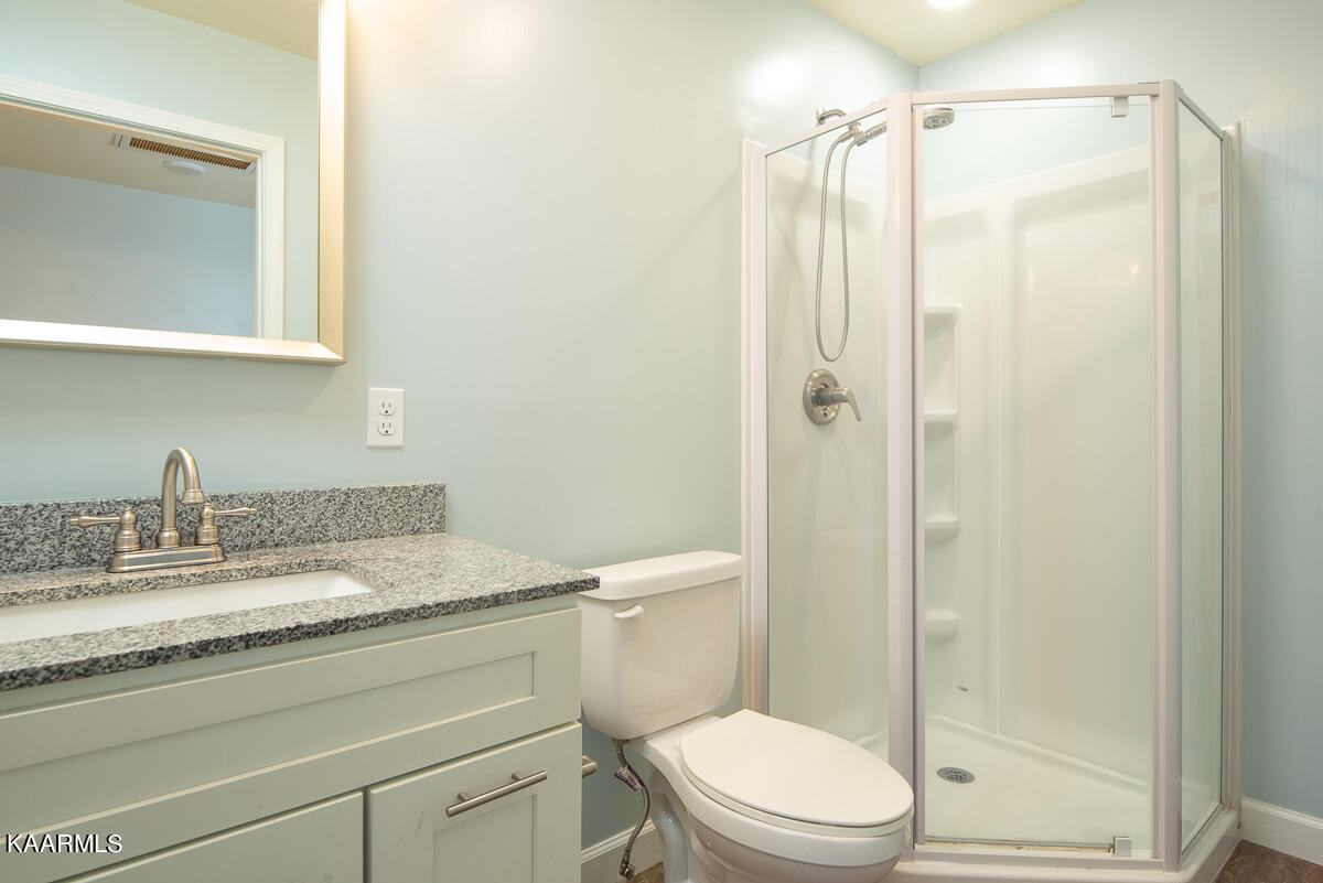 2705 Sood Road, Unit F Knoxville, TN 37921 - Photo 14 of 25 Bathroom2 Floor 2