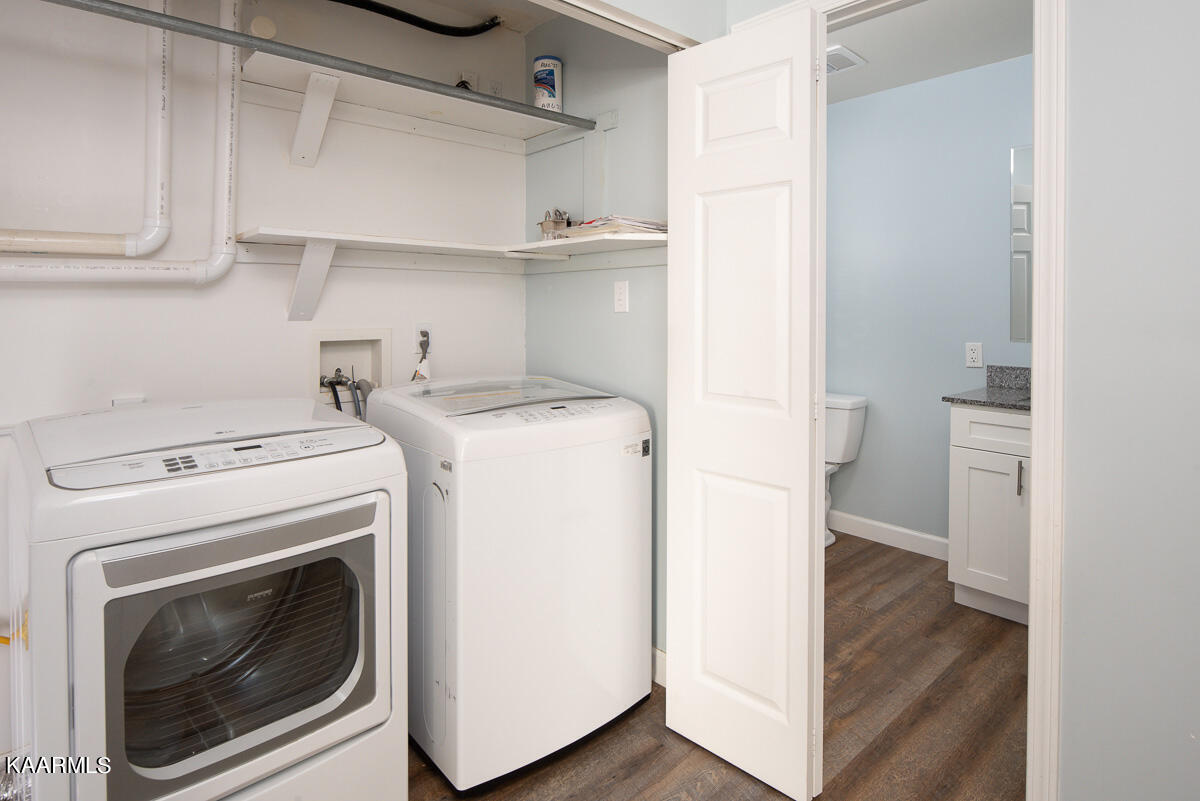 2705 Sood Road, Unit F Knoxville, TN 37921 - Photo 17 of 25 Laundry (JBP)
