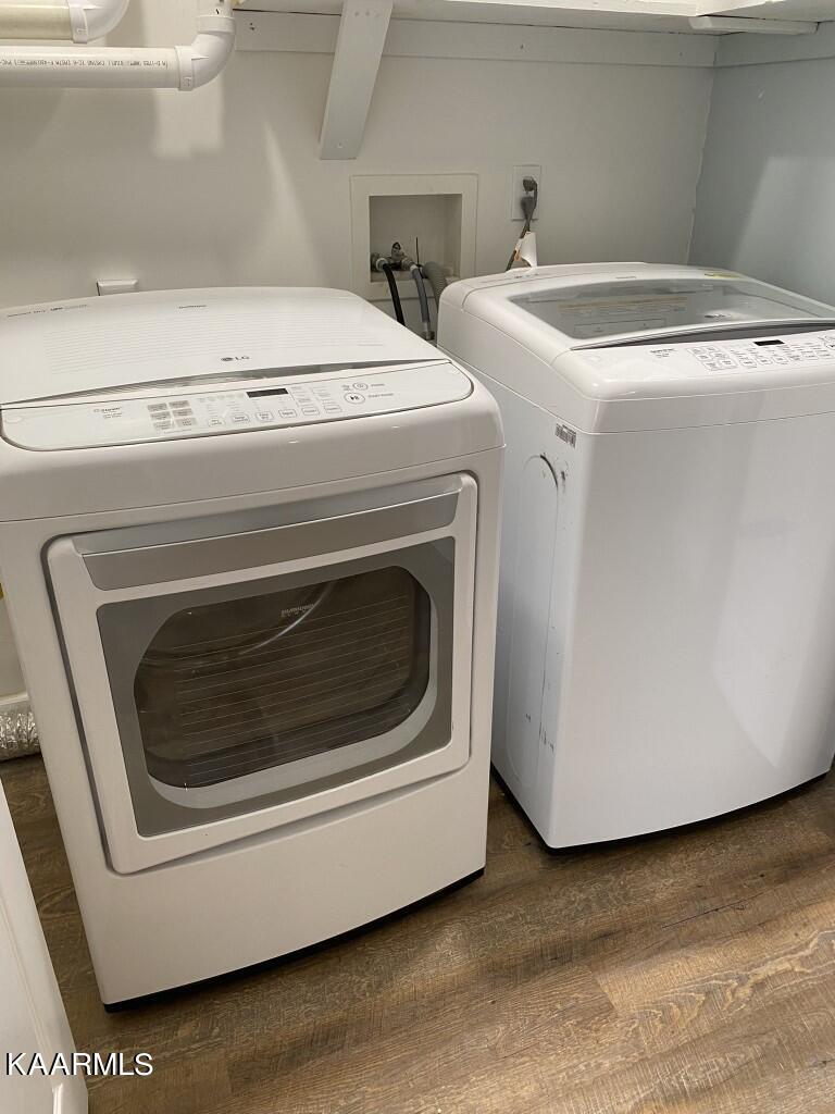 2705 Sood Road, Unit F Knoxville, TN 37921 - Photo 21 of 25 Washer-Dryer