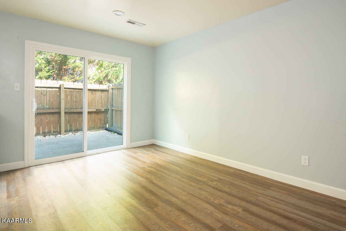 2705 Sood Road, Unit F Knoxville, TN 37921 - Photo 5 of 25 Living Room-Patio Doors (JBP)