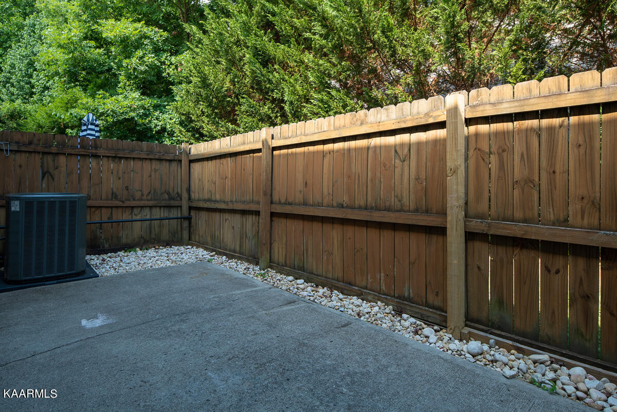 2705 Sood Road, Unit F Knoxville, TN 37921 - Photo 7 of 25 Exterior-Rear Patio (JBP)