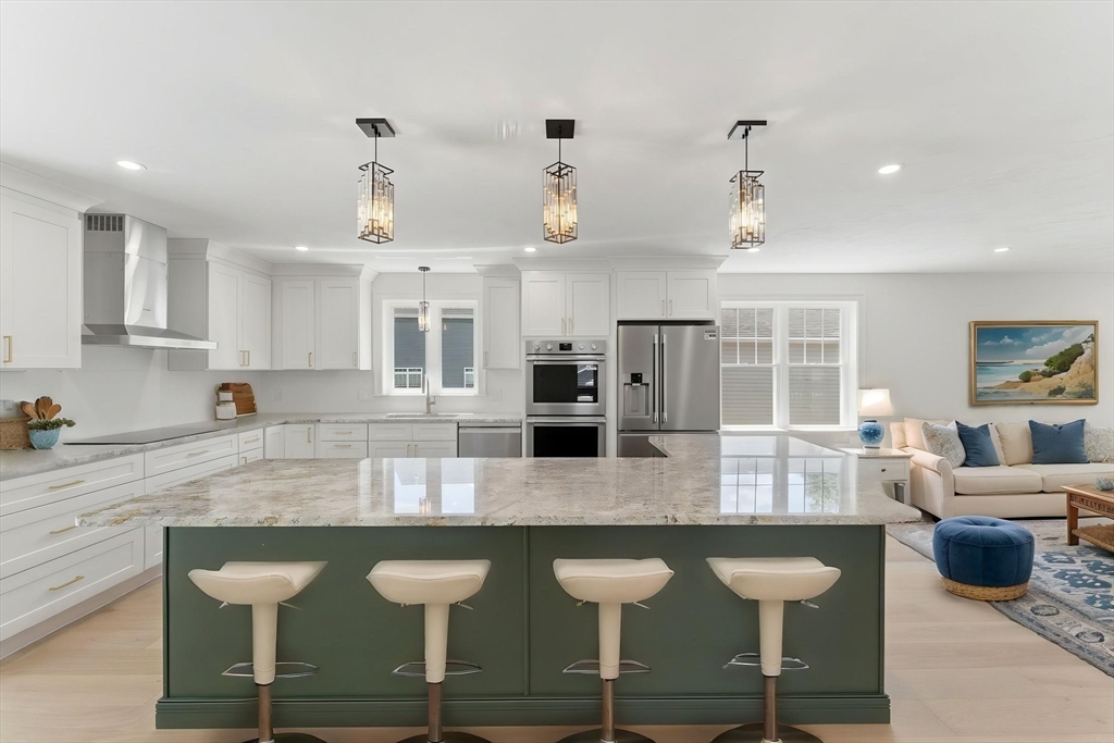 36 Colonial Road Webster, MA 01570 - Photo 4 of 42