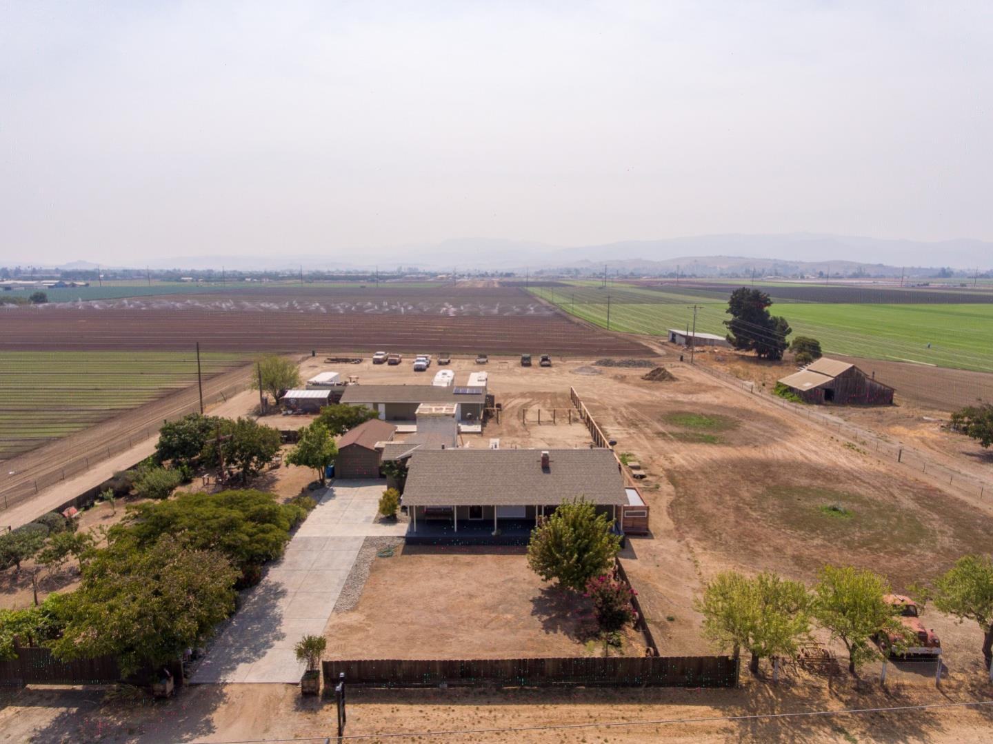 1191 Wright Road Hollister, CA 95023 - Photo 11 of 58 Gallery Image 11