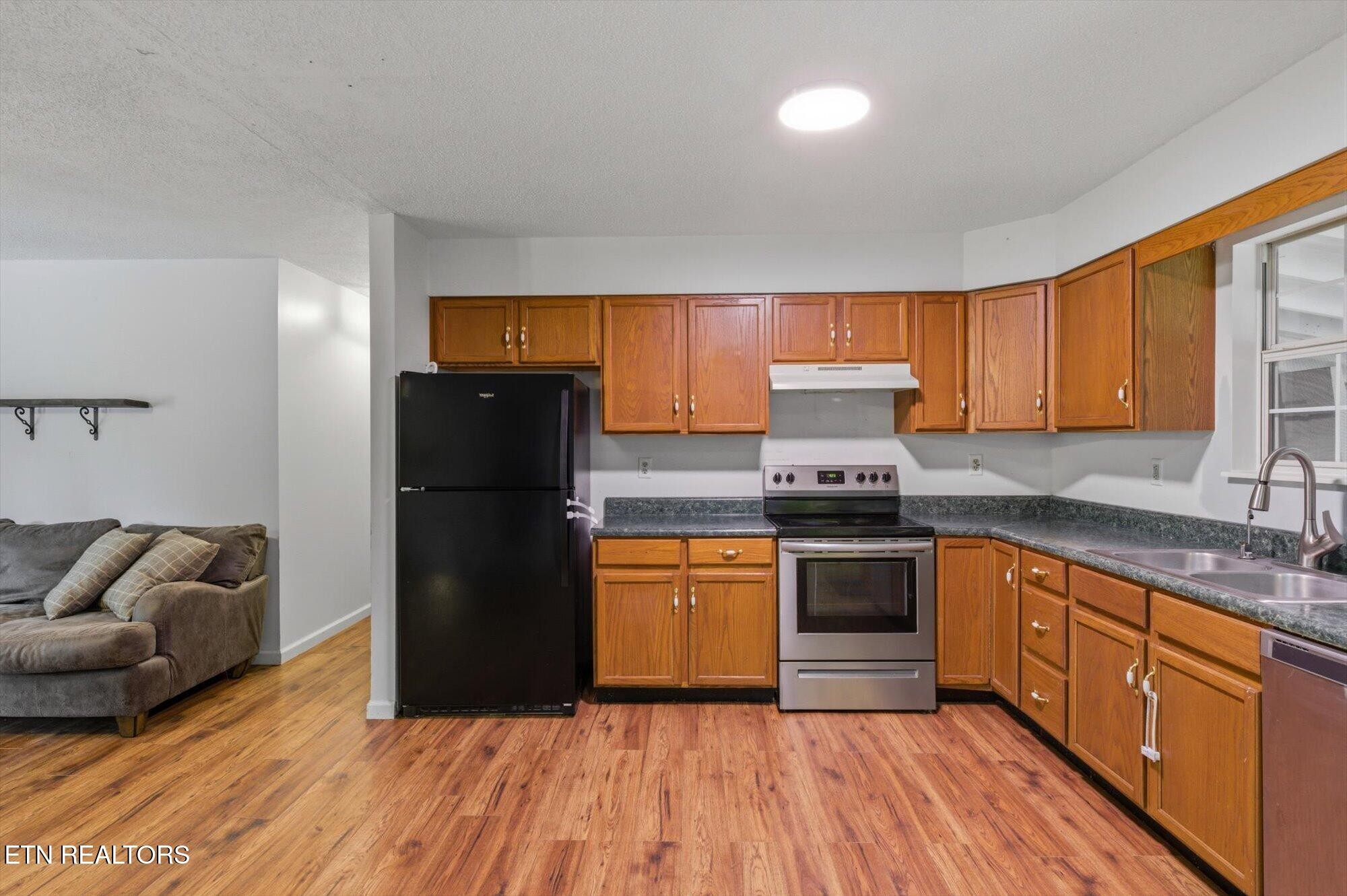 301 Wayman Road Madisonville, TN 37354 - Photo 8 of 41