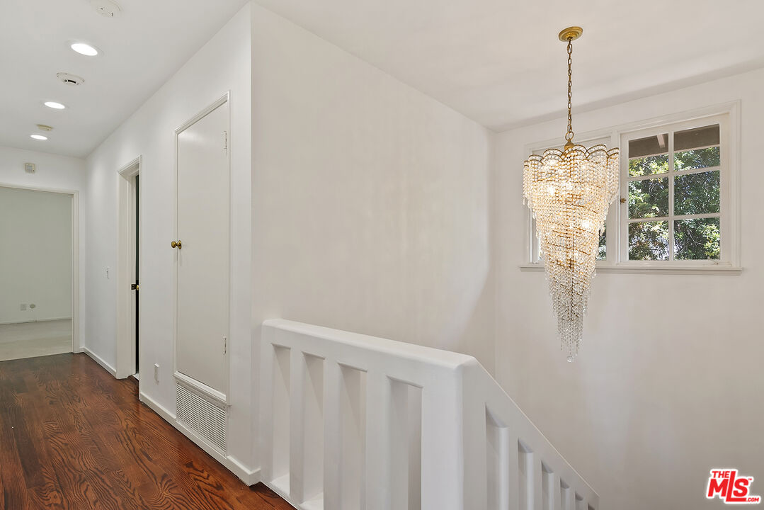 2781 Ellison Drive Beverly Hills, CA 90210 - Photo 11 of 23