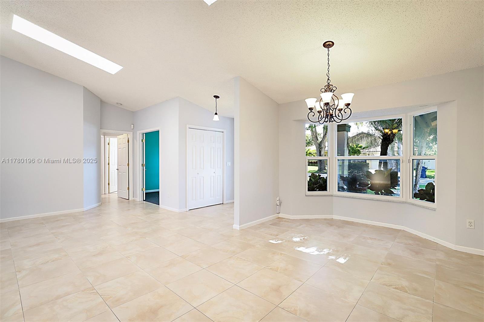 18295 Lake Bend Drive Jupiter, FL 33458 - Photo 13 of 64