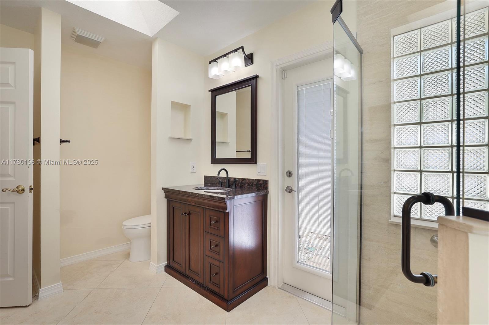 18295 Lake Bend Drive Jupiter, FL 33458 - Photo 29 of 64