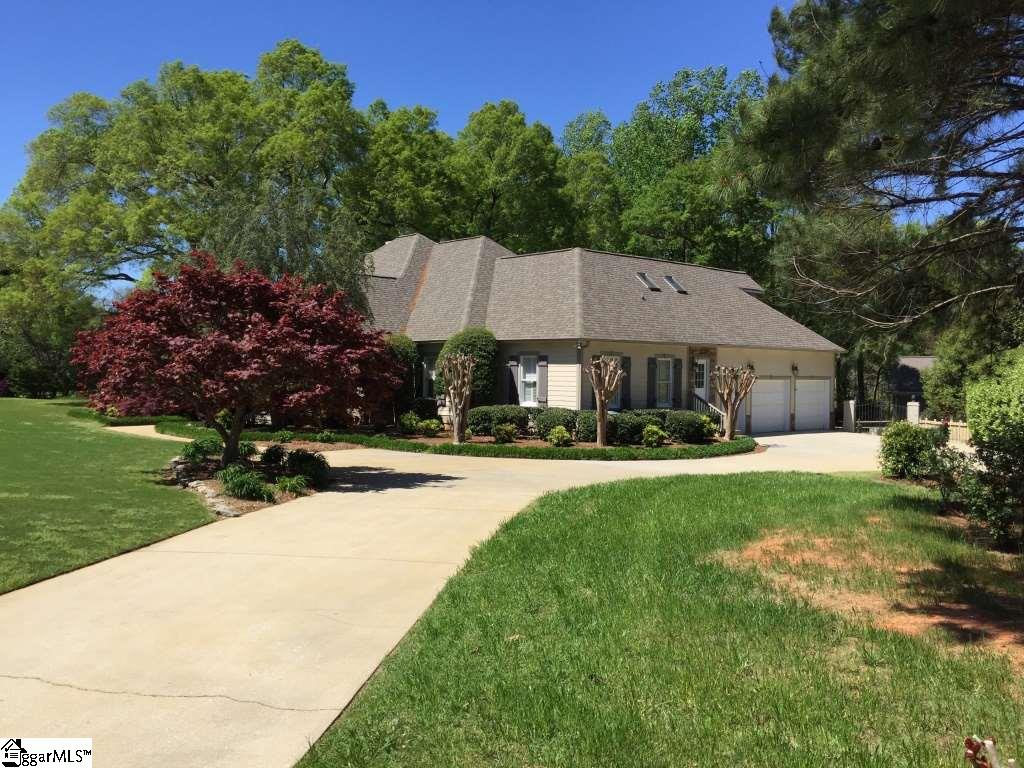 709 Spaulding Farm Road Greenville, SC 29615 - Photo 3 of 36 Gallery Image 3