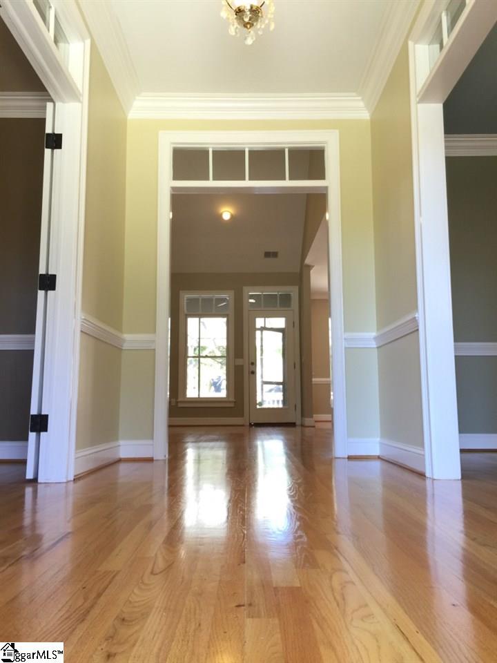 709 Spaulding Farm Road Greenville, SC 29615 - Photo 9 of 36 Gallery Image 9