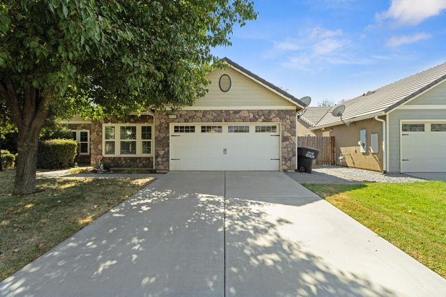 $490,000 | 4039 West Buena Vista Avenue, Visalia, CA 93291