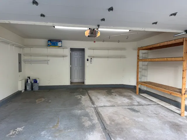 a view of a garage