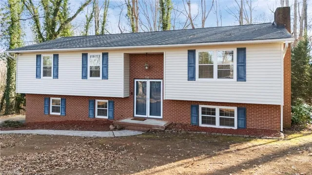 $299,900 | 3742 Crosland Road, Winston-Salem, NC 27106