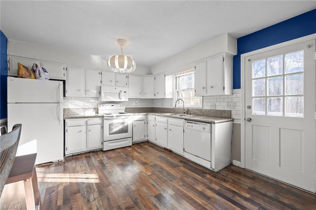 3742 Crosland Road Winston-Salem, NC 27106 - Photo 14 of 37