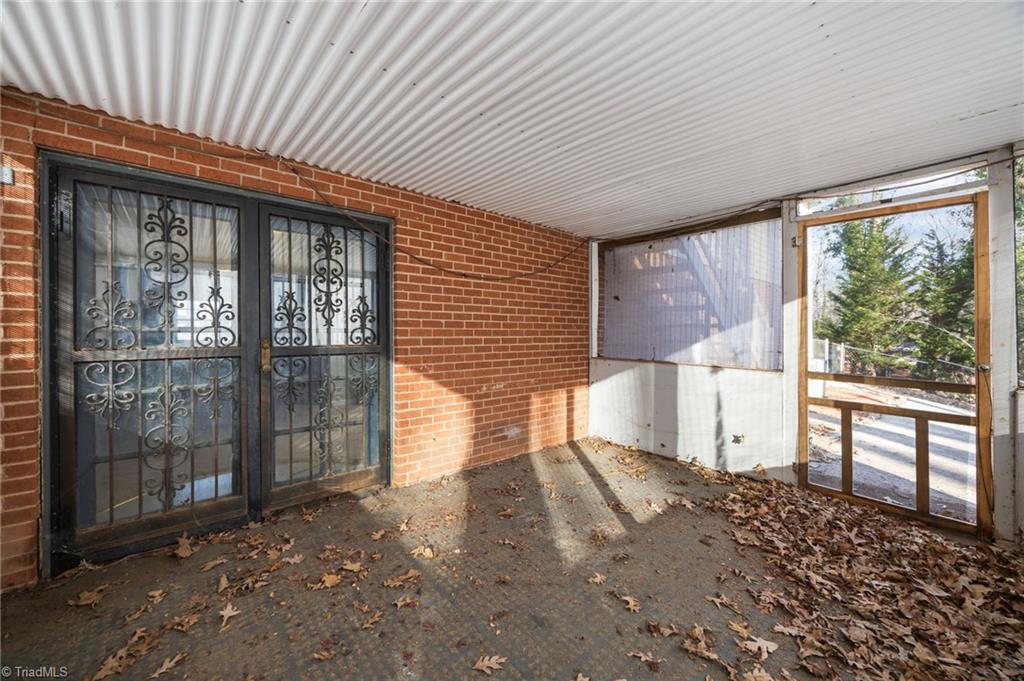 3742 Crosland Road Winston-Salem, NC 27106 - Photo 26 of 37