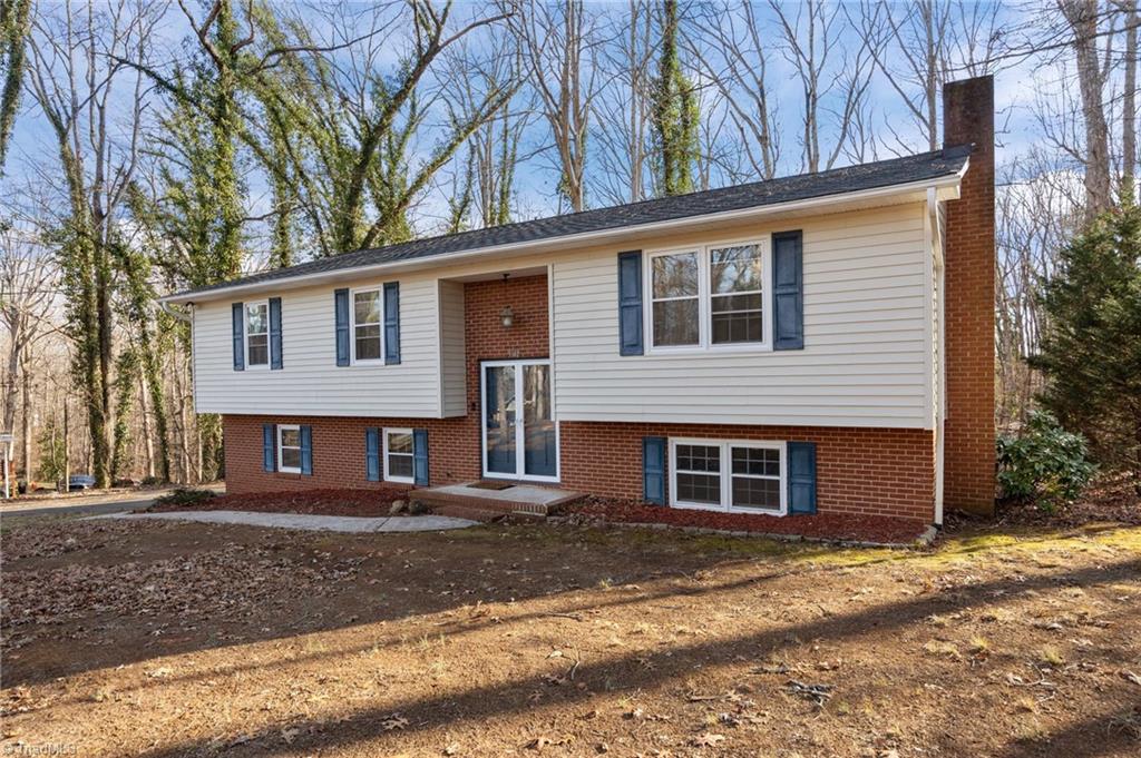 3742 Crosland Road Winston-Salem, NC 27106 - Photo 4 of 37