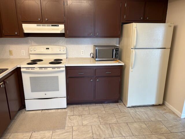 35 Mansfield A, Unit 35 Boca Raton, FL 33434 - Photo 4 of 17 KItchen