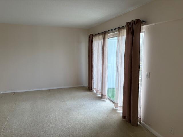 35 Mansfield A, Unit 35 Boca Raton, FL 33434 - Photo 6 of 17 Living Room