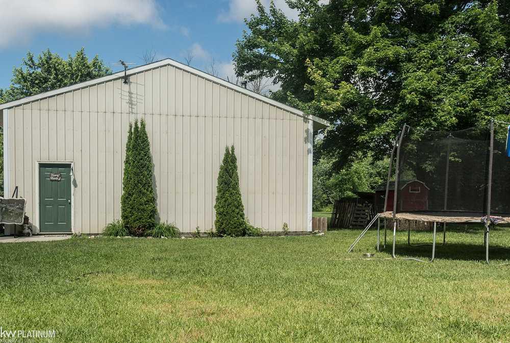4952 Witt Road St. Clair, MI 48079 - Photo 17 of 18 31352241-16.JPG