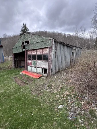 $39,900 | 10 Lyman Road, Roulette, PA 16746