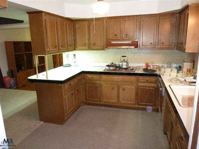 12979 Common Road Warren, MI 48088 - Photo 7 of 12 31120369-6.JPG