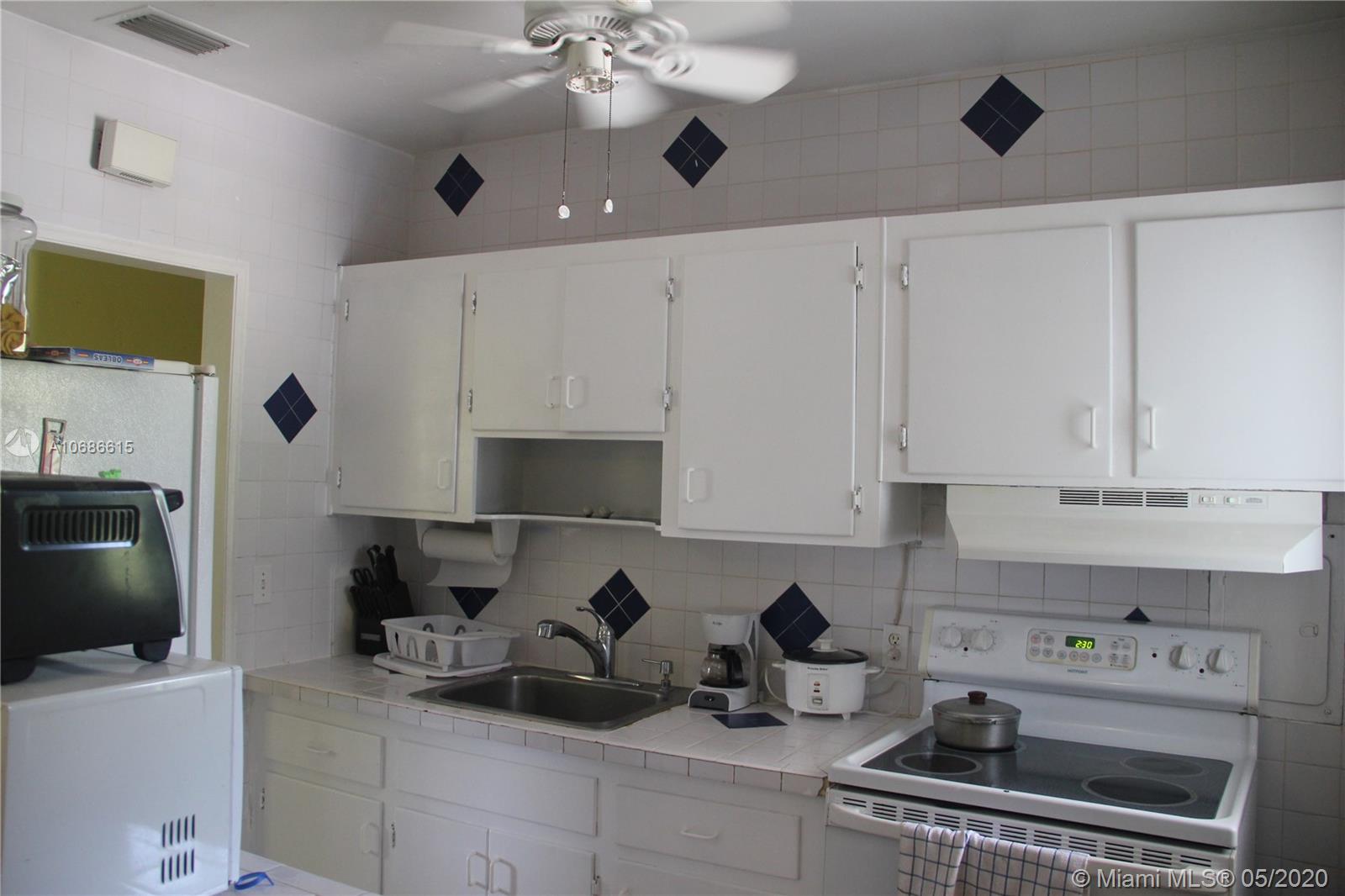 6530 Southwest 46th Street Miami, FL 33155 - Photo 2 of 15 Gallery Image 2