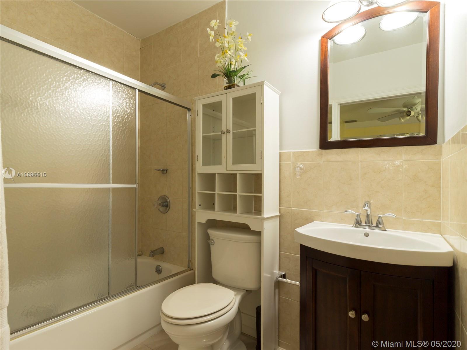 6530 Southwest 46th Street Miami, FL 33155 - Photo 3 of 15 Gallery Image 3