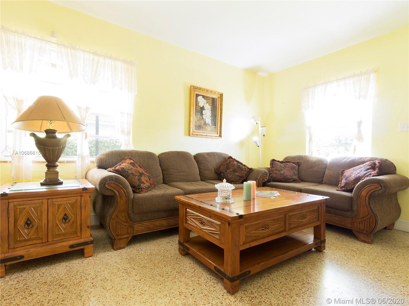 6530 Southwest 46th Street Miami, FL 33155 - Photo 4 of 15 Gallery Image 4