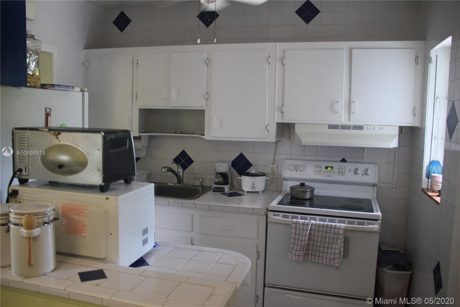 6530 Southwest 46th Street Miami, FL 33155 - Photo 10 of 15 Gallery Image 10