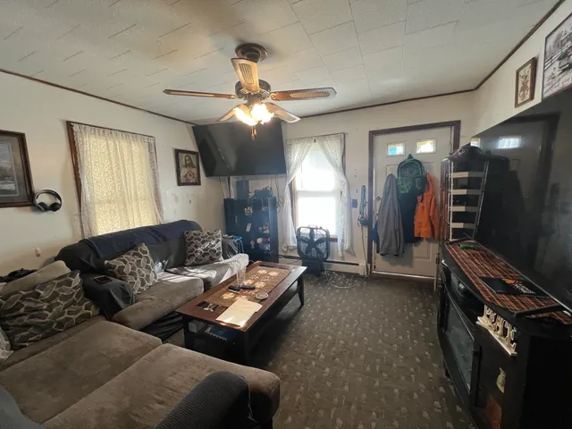 $126,000 | 531 Hillsboro Street, Berlin, NH 03570