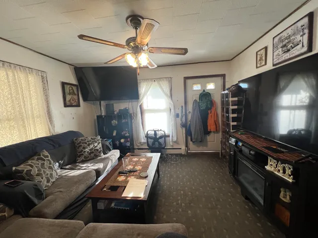 $126,000 | 531 Hillsboro Street, Berlin, NH 03570