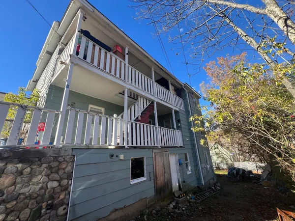 $126,000 | 531 Hillsboro Street, Berlin, NH 03570