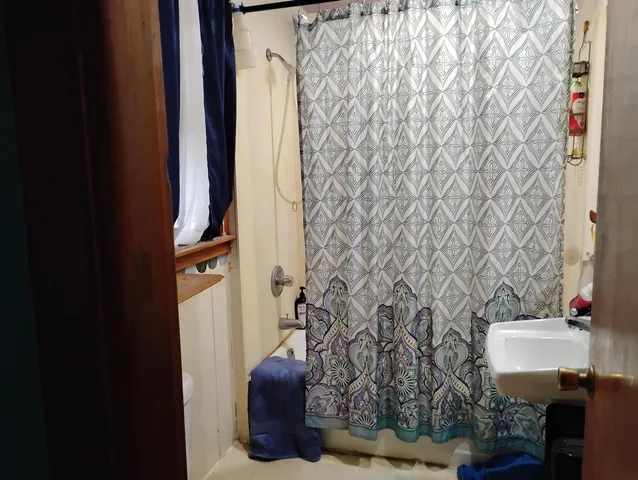 $126,000 | 531 Hillsboro Street, Berlin, NH 03570