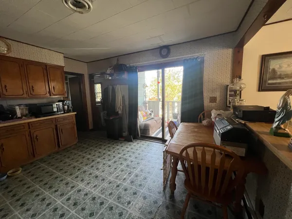 $126,000 | 531 Hillsboro Street, Berlin, NH 03570