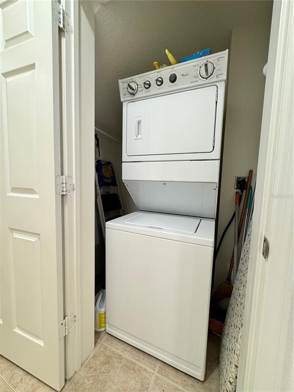 7212 Hamilton Road, Unit 7212 Bradenton, FL 34209 - Photo 15 of 46 a utility room with dryer and washer