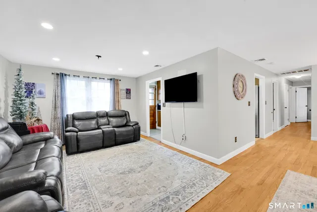 $399,000 | 24 Ridge Crest Circle, Wethersfield, CT 06109