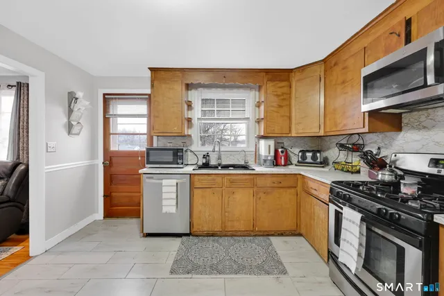 $399,000 | 24 Ridge Crest Circle, Wethersfield, CT 06109