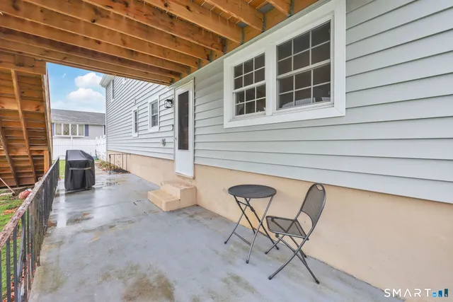 $399,000 | 24 Ridge Crest Circle, Wethersfield, CT 06109