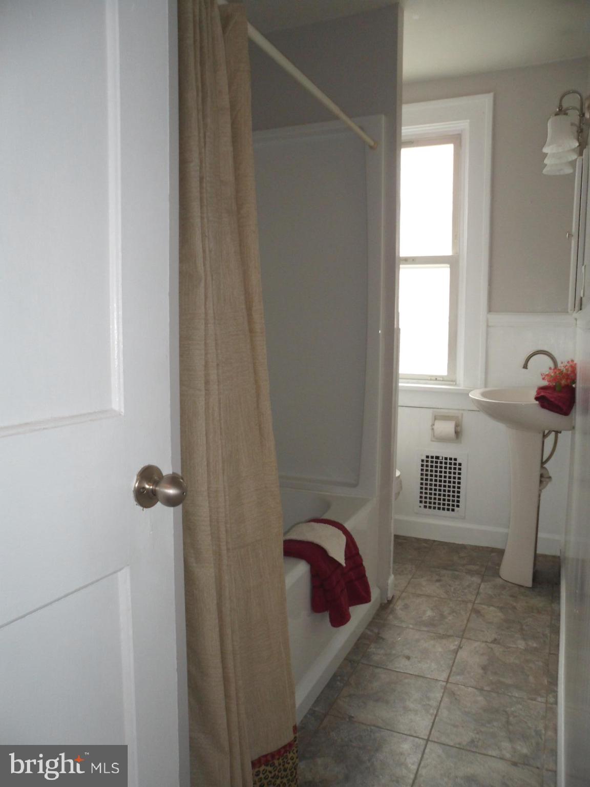 623 Lucknow Road Harrisburg, PA 17110 - Photo 15 of 25 Gallery Image 15