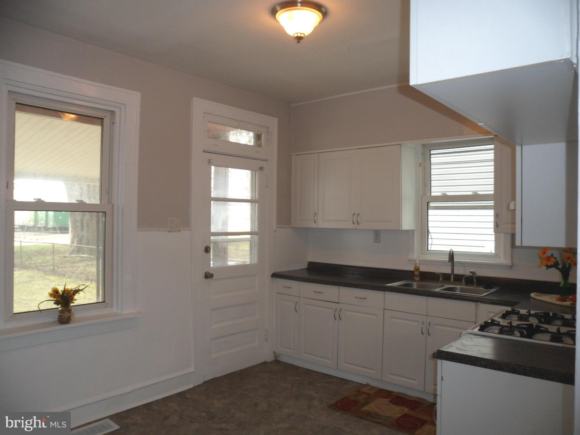 623 Lucknow Road Harrisburg, PA 17110 - Photo 9 of 25 Gallery Image 9