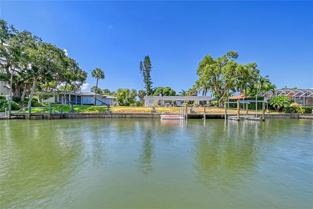 $8,500 | 7516 Cove Terrace, Sarasota, FL 34231