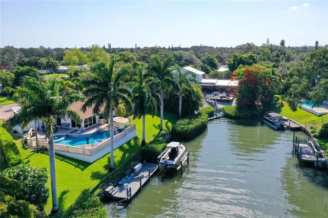 $8,500 | 7516 Cove Terrace, Sarasota, FL 34231