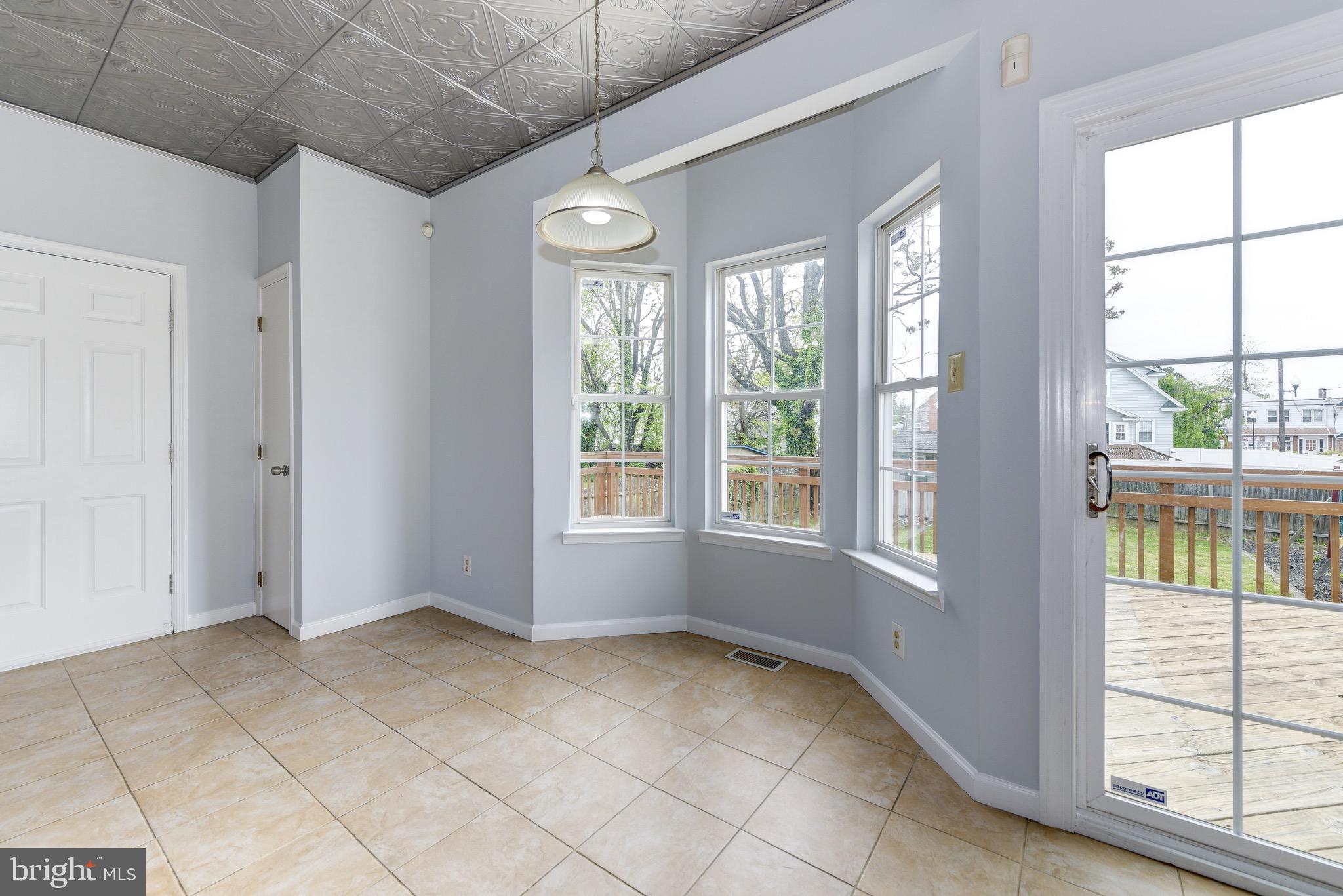 22 South Maple Avenue Maple Shade, NJ 08052 - Photo 13 of 30 Bow Window Area in Breakfast Nook Area